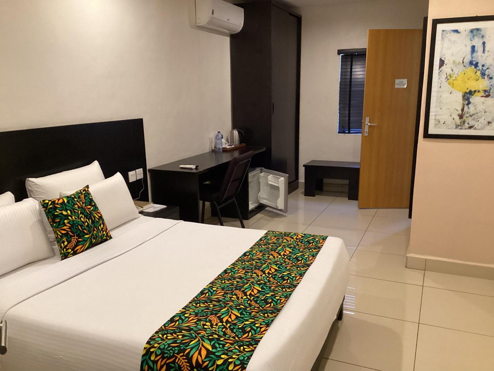 Adis Hotels Prime Ibadan Extérieur photo